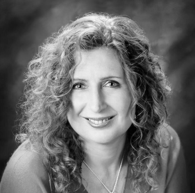 Паулина Сајмонс